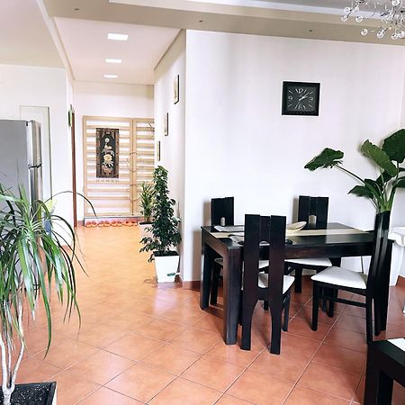טיראנה City Center Apartment Galeria מראה חיצוני תמונה