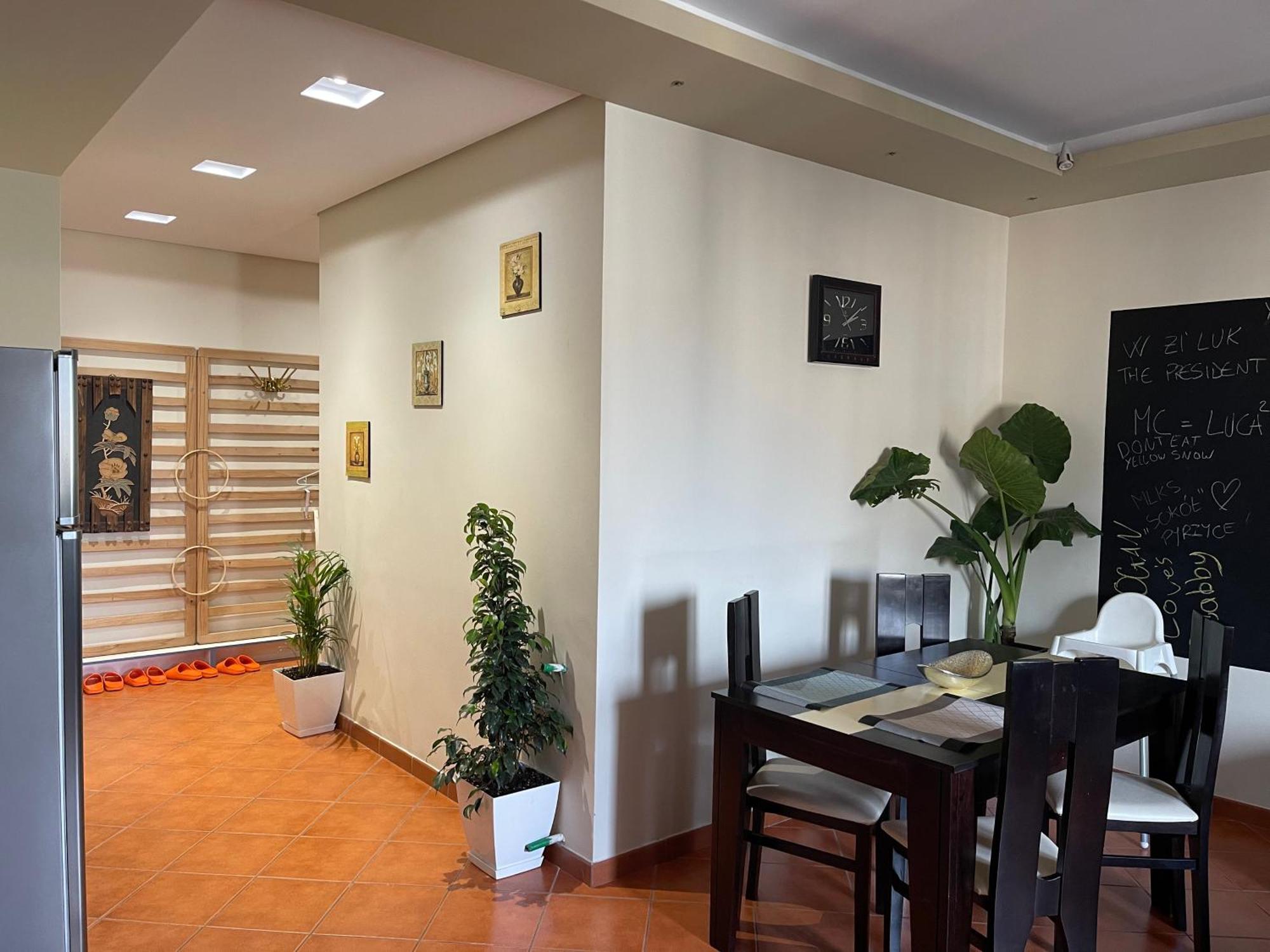 טיראנה City Center Apartment Galeria מראה חיצוני תמונה