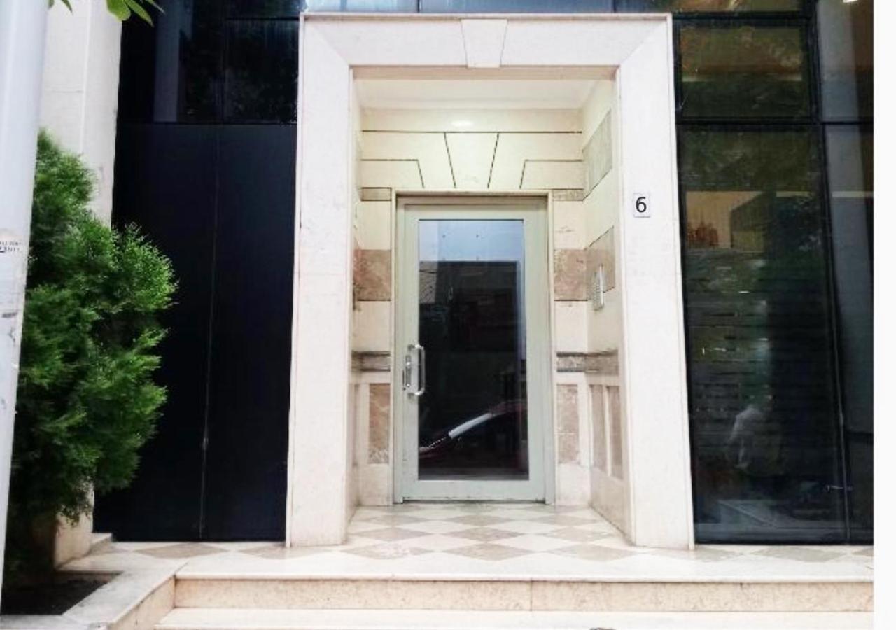 טיראנה City Center Apartment Galeria מראה חיצוני תמונה